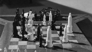 The Girl in Black Stockings screenshot 3