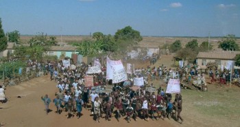 A Dry White Season screenshot 3