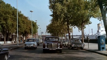 The Man Who Haunted Himself screenshot 1