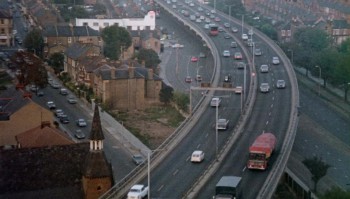 The Man Who Haunted Himself screenshot 2