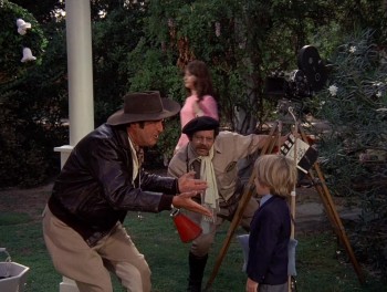 Gidget Gets Married screenshot 2