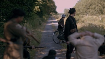 A Nightingale Falling screenshot 2