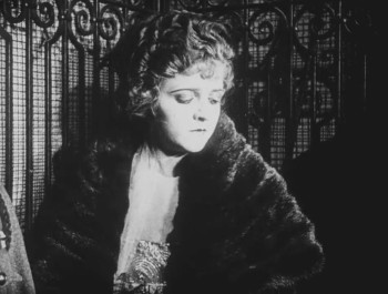 Foolish Wives screenshot 3