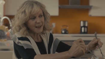 Hello I Must Be Going screenshot 3