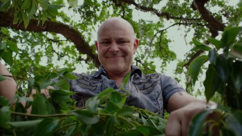 Hot Tub Time Machine 2 screenshot 1