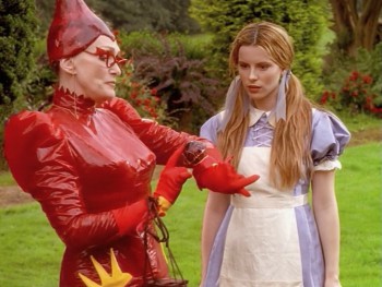Alice Through the Looking Glass screenshot 2