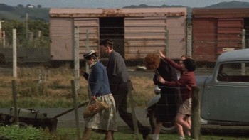 An Angel at My Table screenshot 1