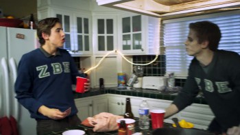 The Coed and the Zombie Stoner screenshot 1