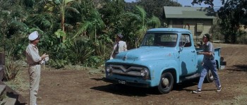 Assault on a Queen screenshot 1