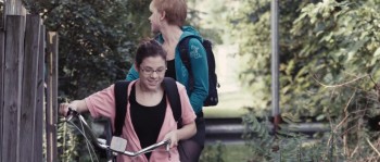 The Myth of the American Sleepover screenshot 1