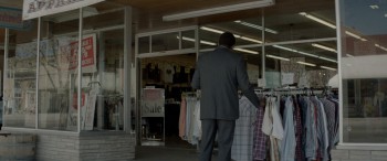 Two Men in Town screenshot 1