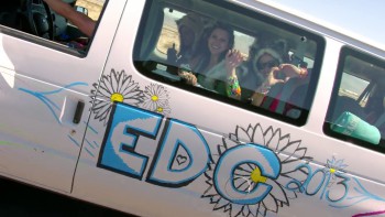 Under the Electric Sky screenshot 2