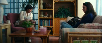 White Bird in a Blizzard screenshot 2