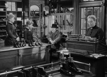 Hobson's Choice screenshot 1