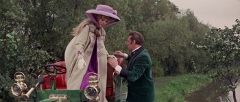 First Men in the Moon screenshot 1