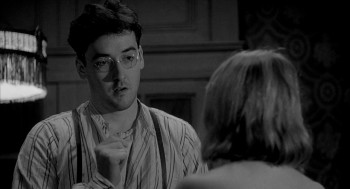 Shadows and Fog screenshot 1