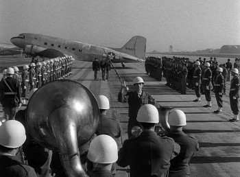 A Foreign Affair screenshot 2