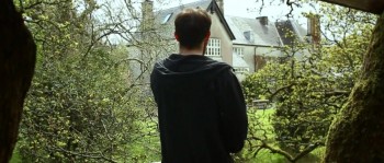 The Last House on Cemetery Lane screenshot 1