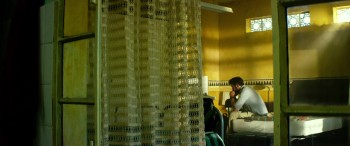 13 Hours screenshot 2