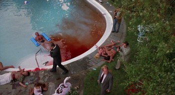 Romeo Is Bleeding screenshot 2