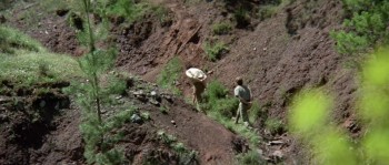 Figures in a Landscape screenshot 1