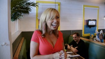 Bronies: The Extremely Unexpected Adult Fans of My Little Pony screenshot 3