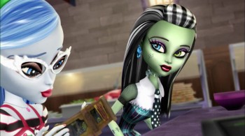 Monster High: Freaky Fusion screenshot 3