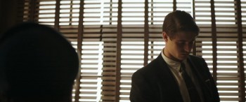 Crooked House screenshot 2