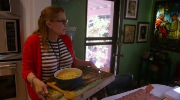 Bright Lights: Starring Carrie Fisher and Debbie Reynolds screenshot 1