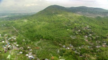 Living with the Enemy screenshot 2