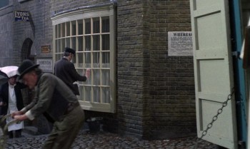 Dr Jekyll & Sister Hyde screenshot 2