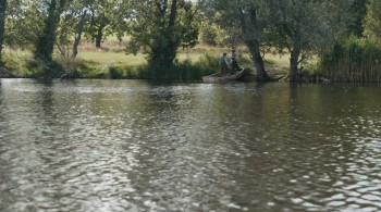 Naked Among Wolves screenshot 1