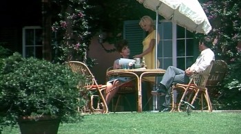 Death Laid an Egg screenshot 3