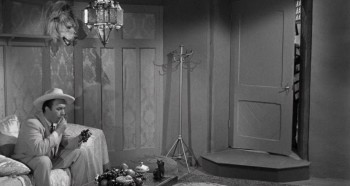 Abbott and Costello Meet the Mummy screenshot 3