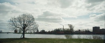 The Resistance Banker screenshot 1