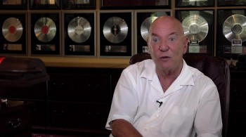 Too Macabre: The Making of Elvira, Mistress of the Dark screenshot 3