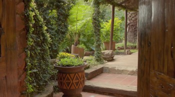 An Elephant's Journey screenshot 2