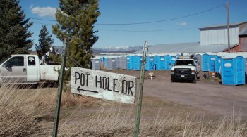 Dark Money screenshot 1