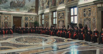 Pope Francis: A Man of His Word screenshot 1