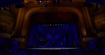 Trevor Noah: Son of Patricia screenshot 1